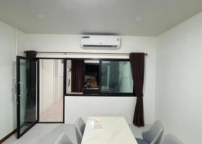 Near Bts Bangchan And Safari Townhouse One Bedroom Cooking Homestay
